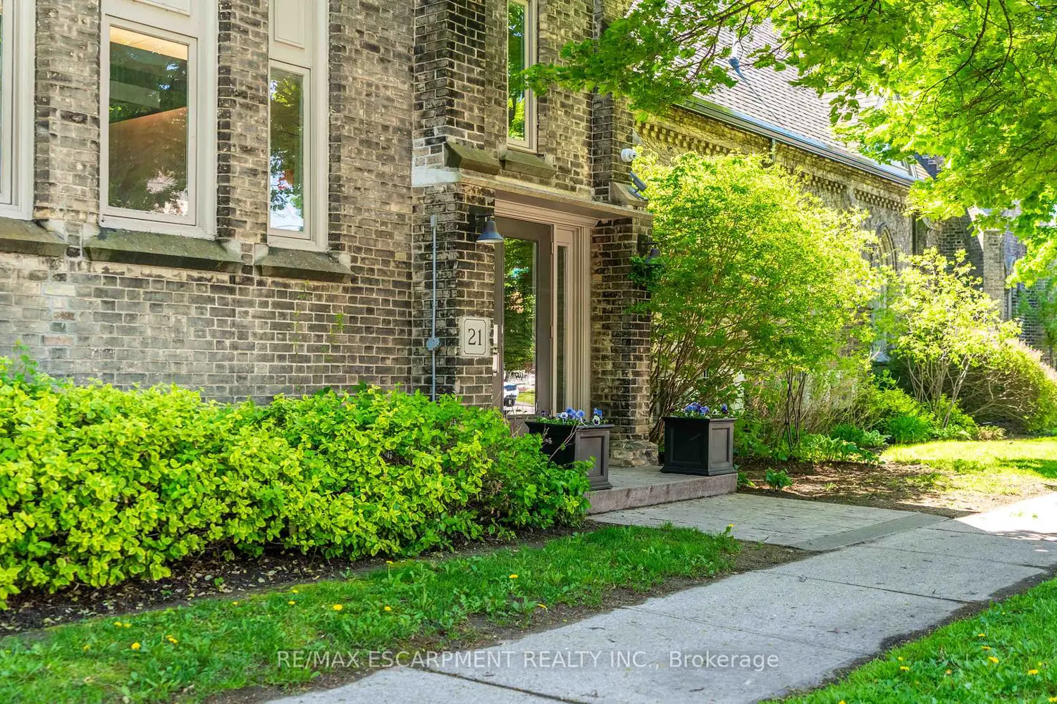 Additional image 18 of 21 Richmond Street 205