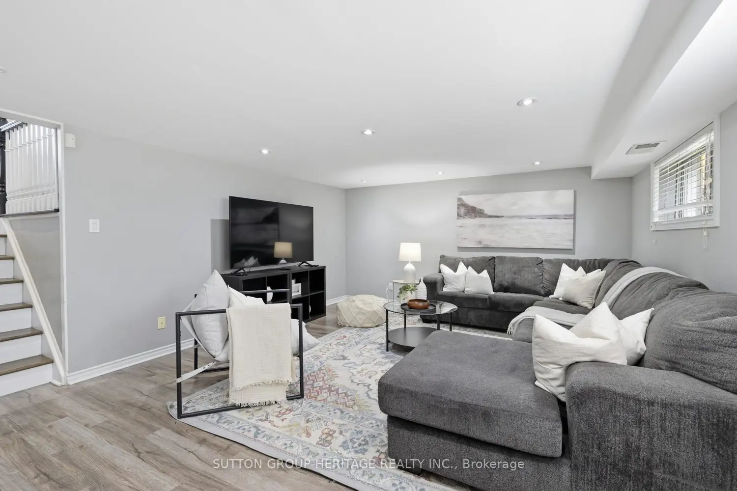 Additional image 15 of 919 Bayview Avenue