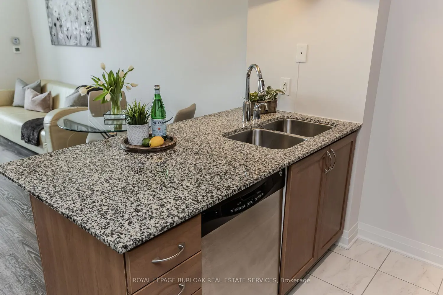 Additional image 7 of 1055 Southdown Road 312
