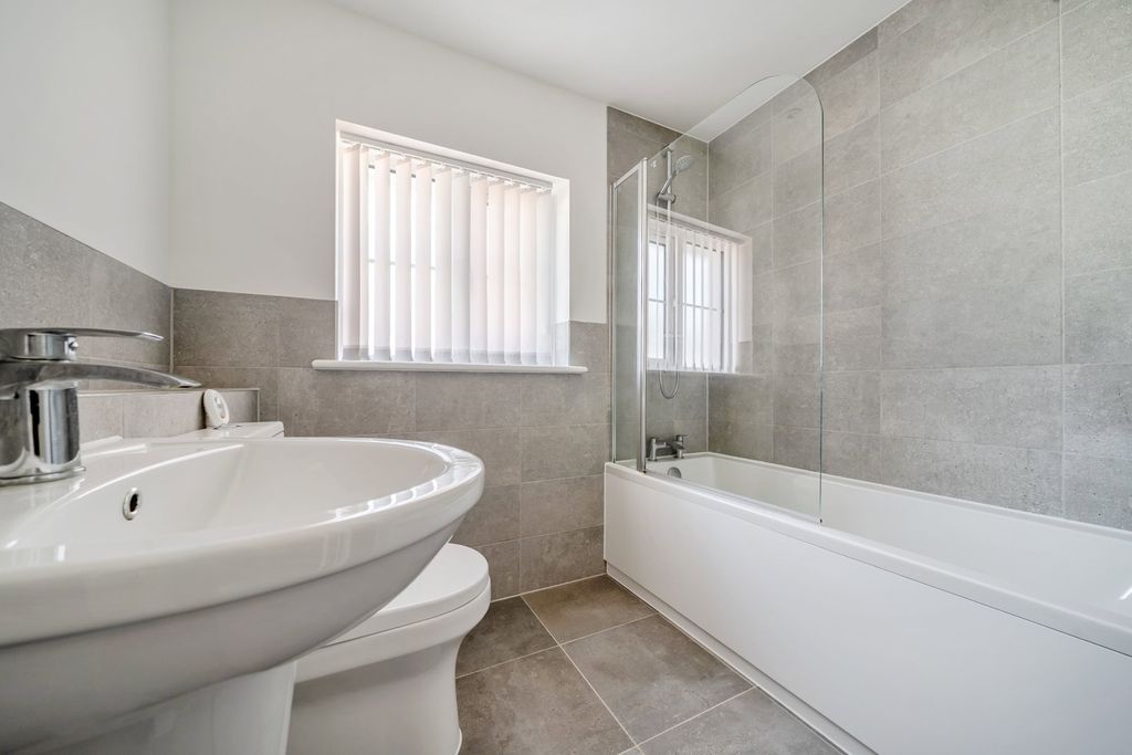 Additional image 12 of 2 bed end terrace house for saleHoo Farm Way, Minster, Ramsgate CT12