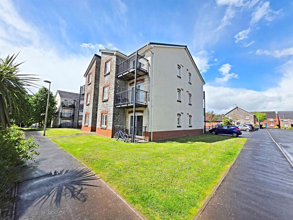 1 bed flat for saleHeol Gryfydd, Rhydyfelin, Pontypridd CF37