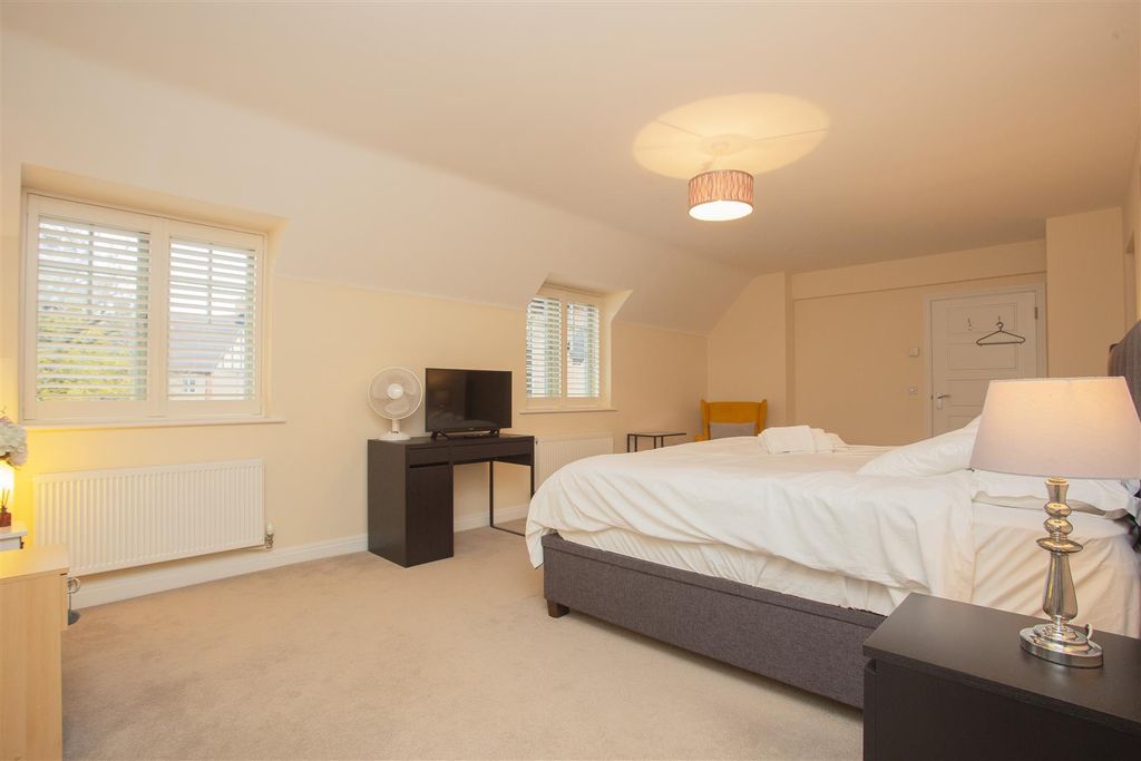 Additional image 19 of 5 bed detached house for saleVawser Crescent, Peterborough PE3