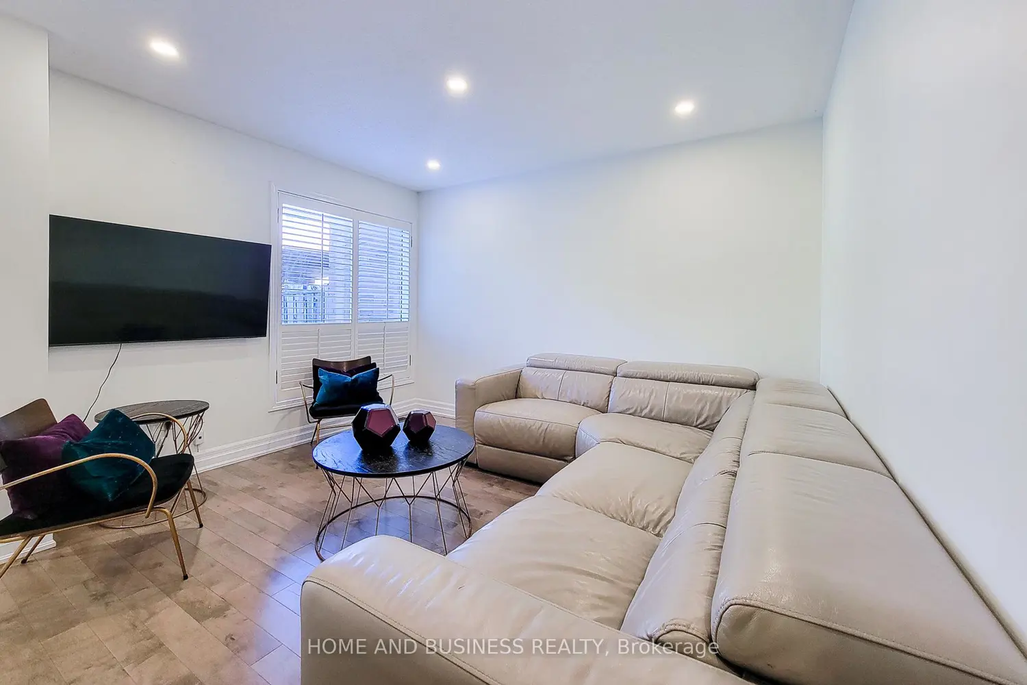 Additional image 3 of 2374 Baintree Crescent