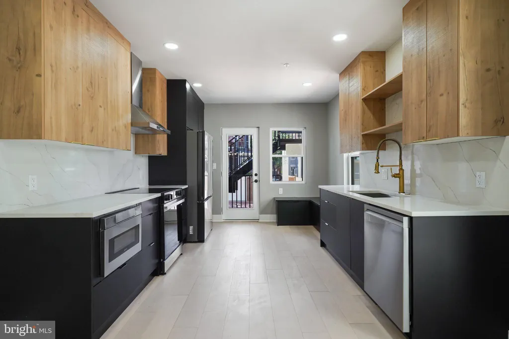 726 11th Street NE, Washington, DC 20002 photo 5