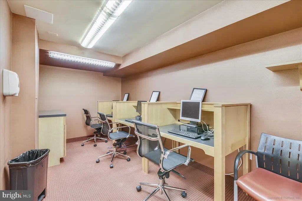 Additional image 22 of 940 25th Street NW Unit 817-S, Washington, DC 20037