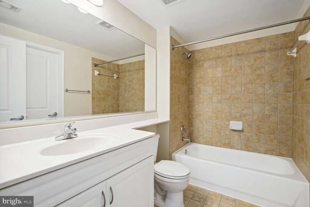 Additional image 13 of 555 Massachusetts Avenue NW Unit 1110, Washington, DC 20001