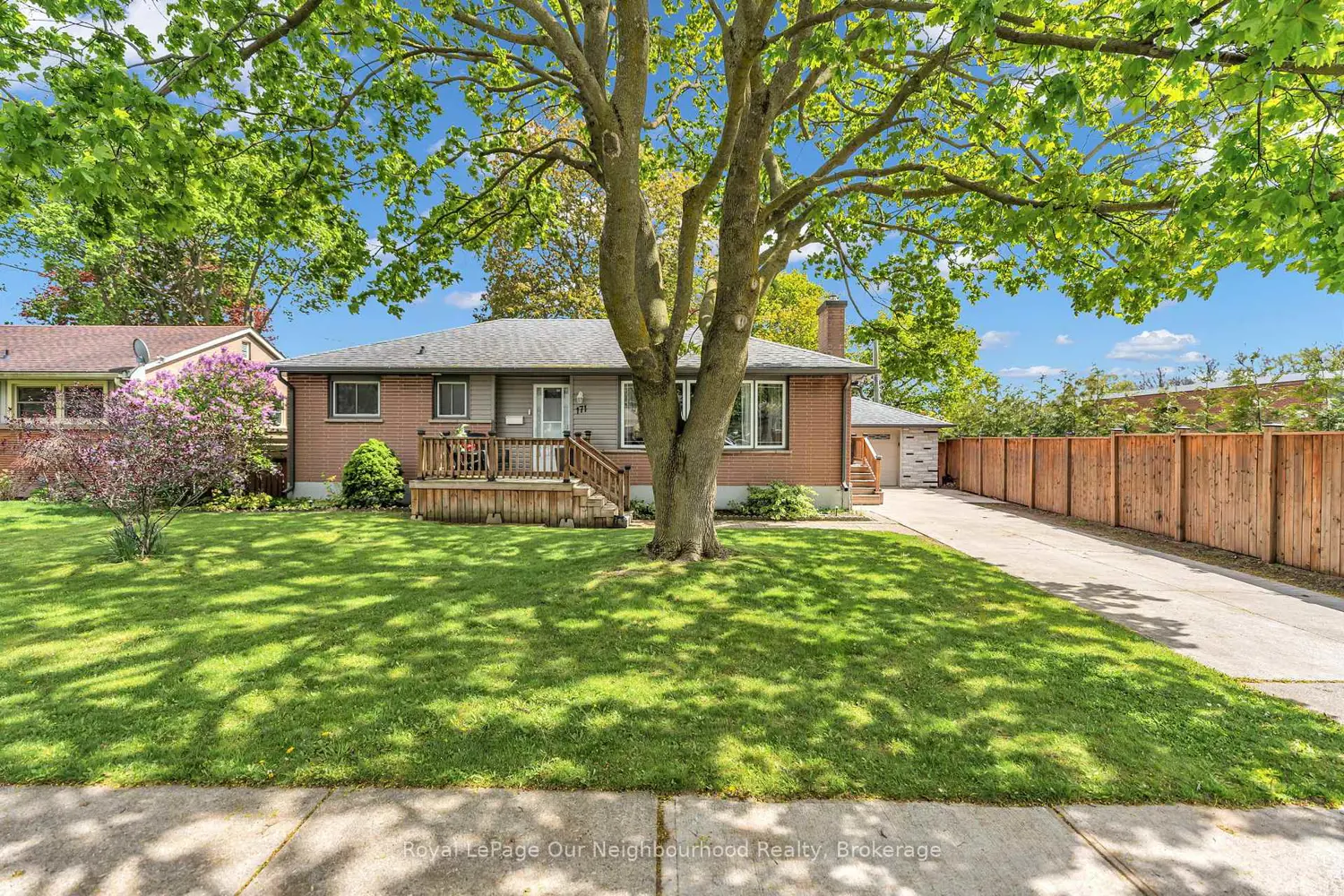 171 Tweedsmuir Avenue