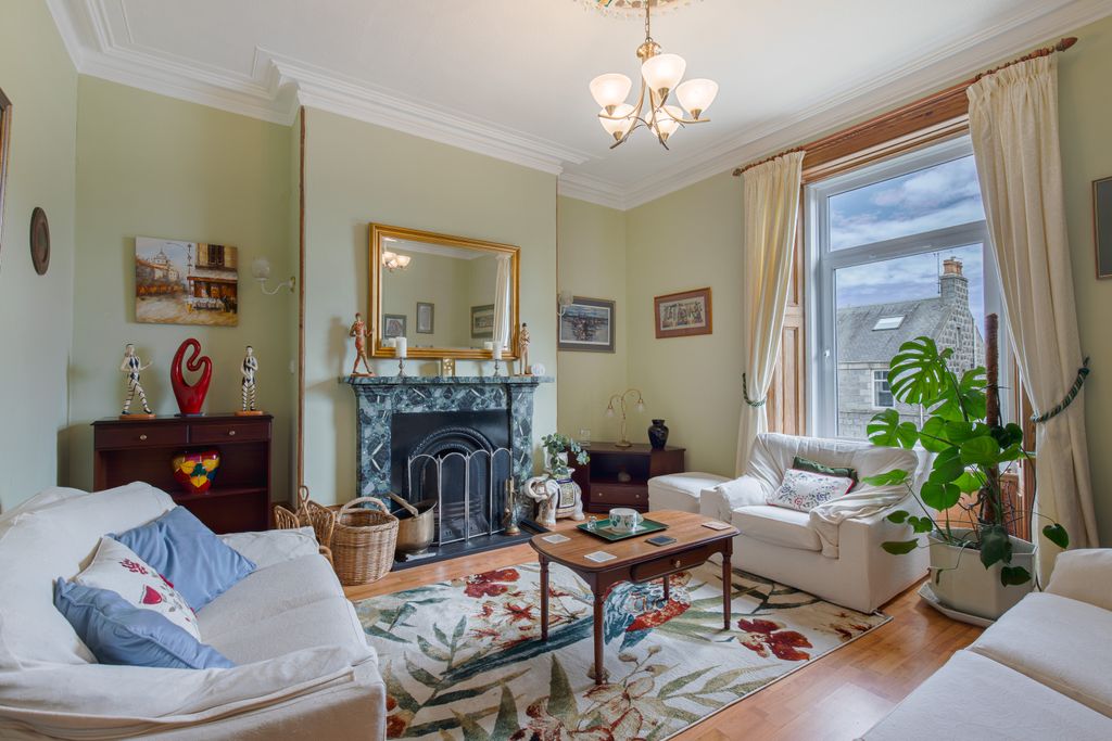 Additional image 2 of 4 bed maisonette for saleIrvine Place, Aberdeen AB10