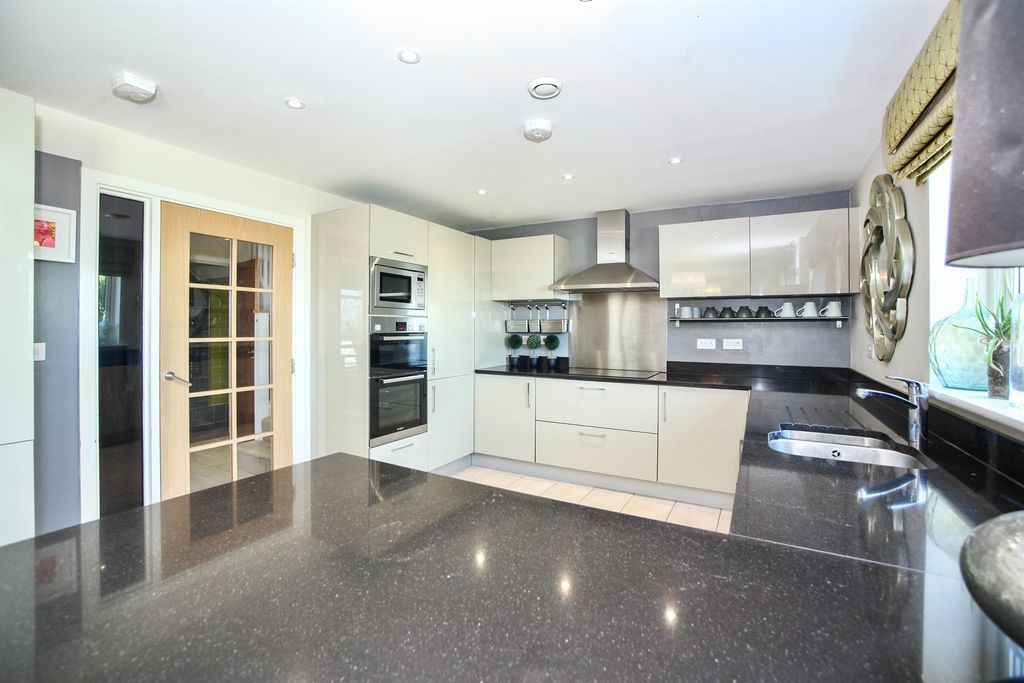 Additional image 13 of 5 bed detached house for salePaget Road, Penarth CF64