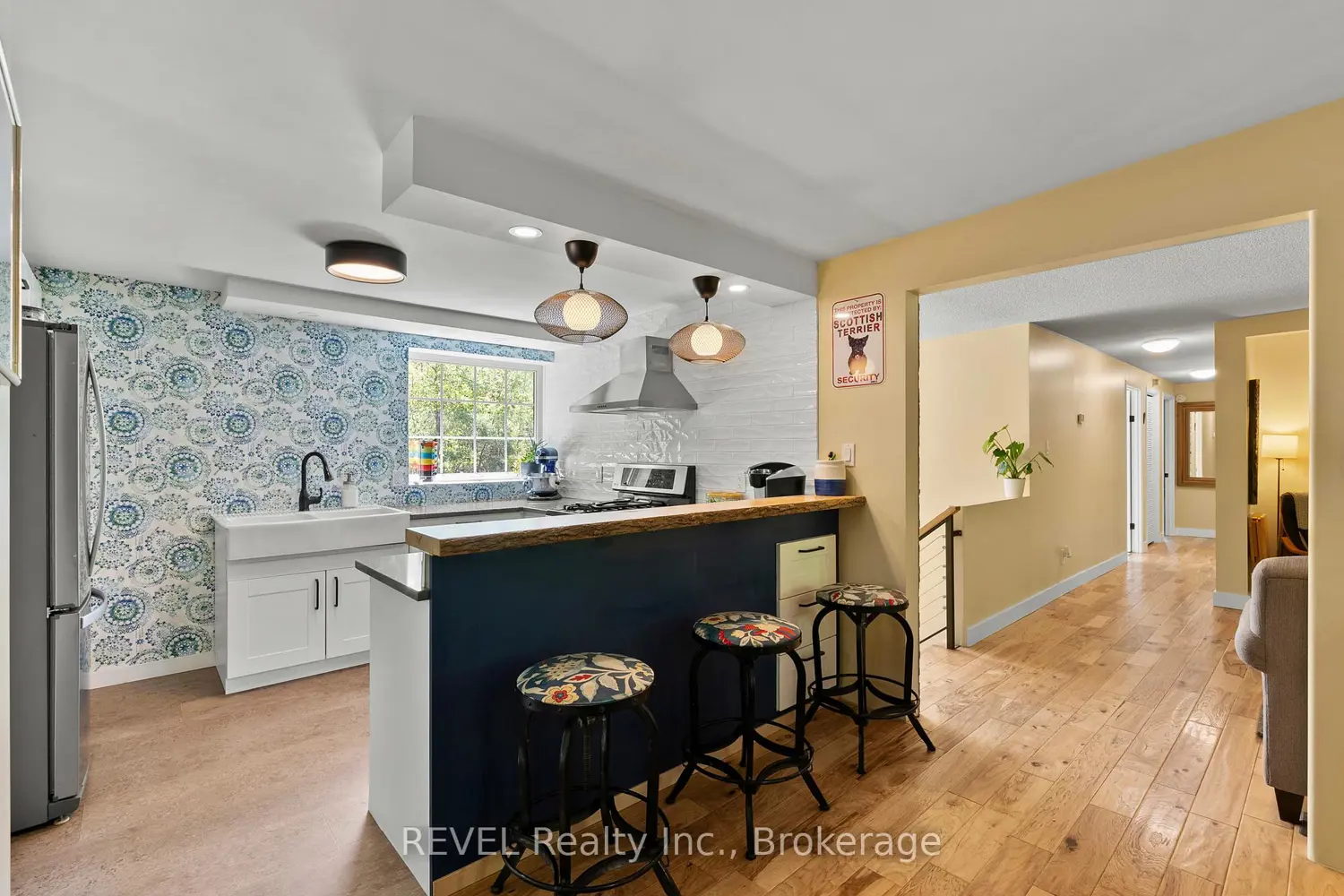 196 Warner Road photo 4