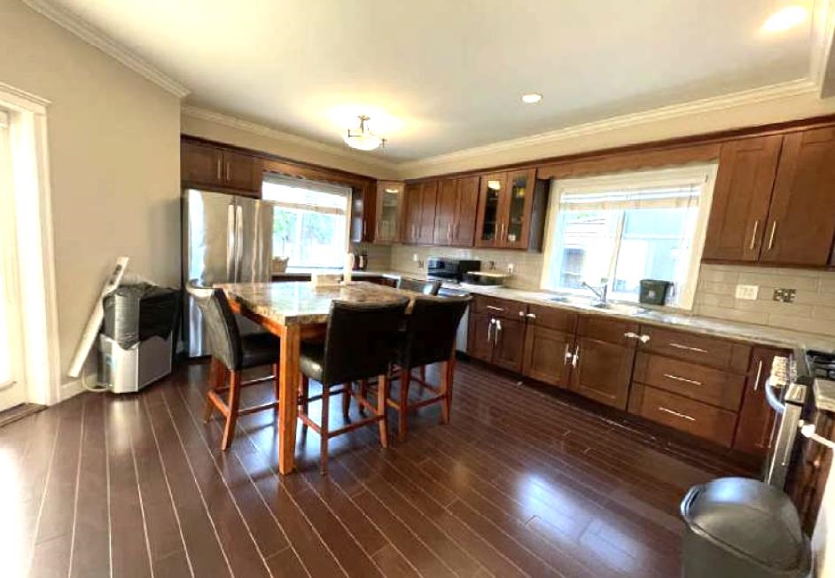 Additional image 4 of 4675 Buxton Court, Burnaby, BC, V5H 1J1