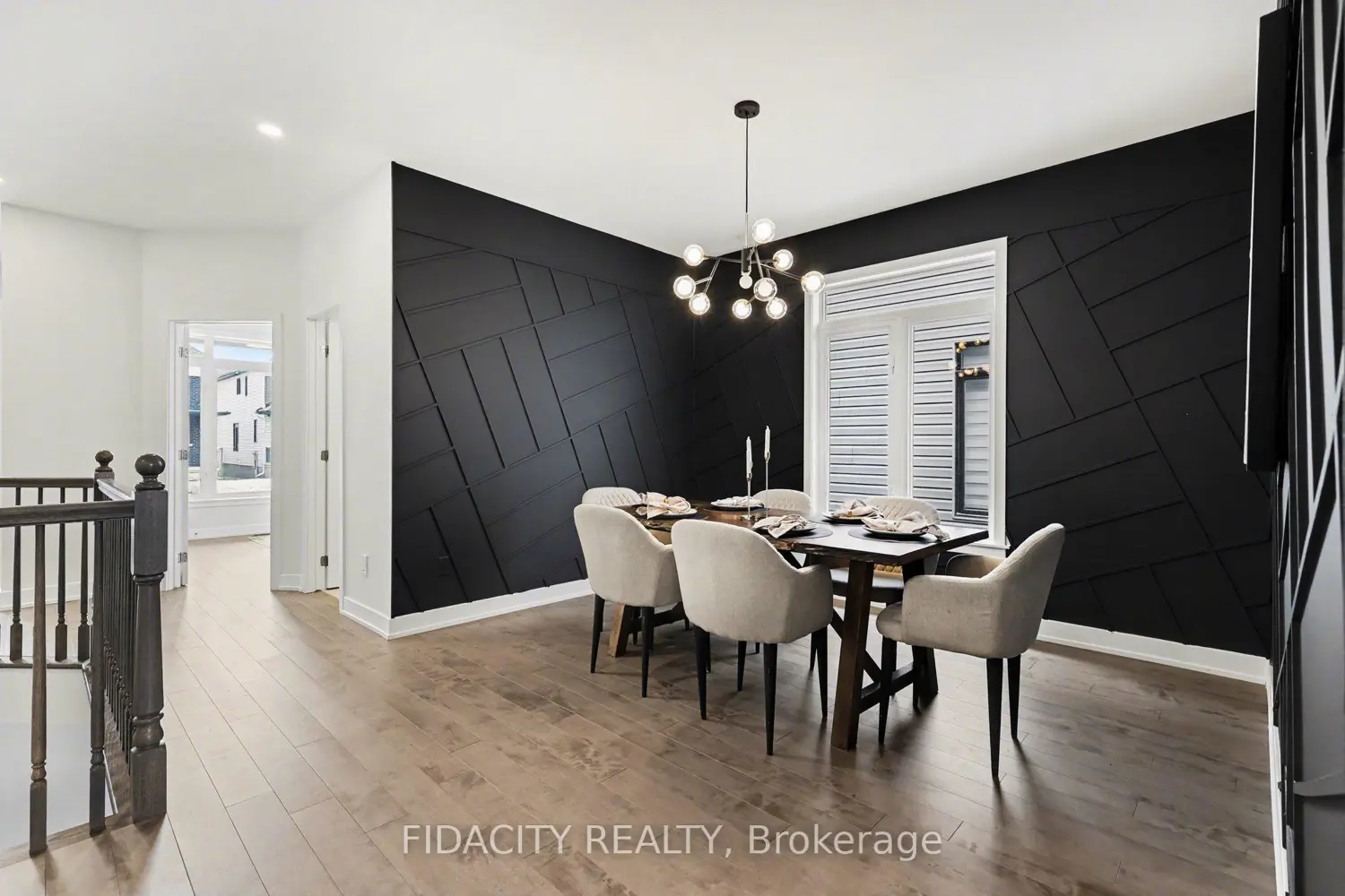 565 Bobolink Ridge photo 4