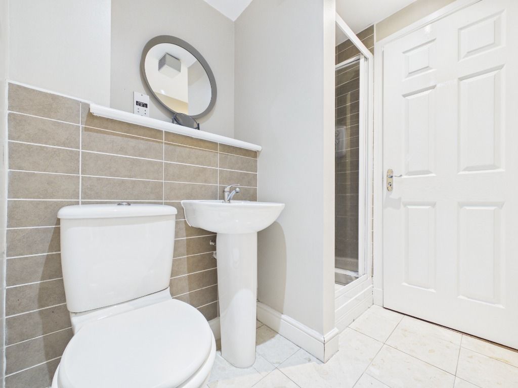 Additional image 8 of 2 bed flat for salePark Holme Court, Hamilton, South Lanarkshire ML3