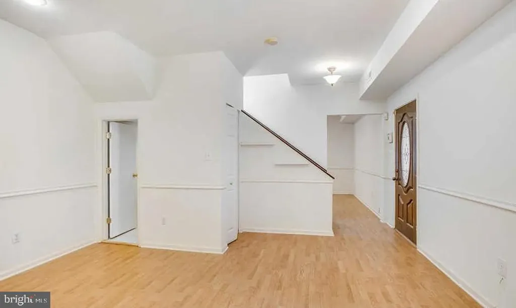 729 10th Street NE, Washington, DC 20002 photo 4