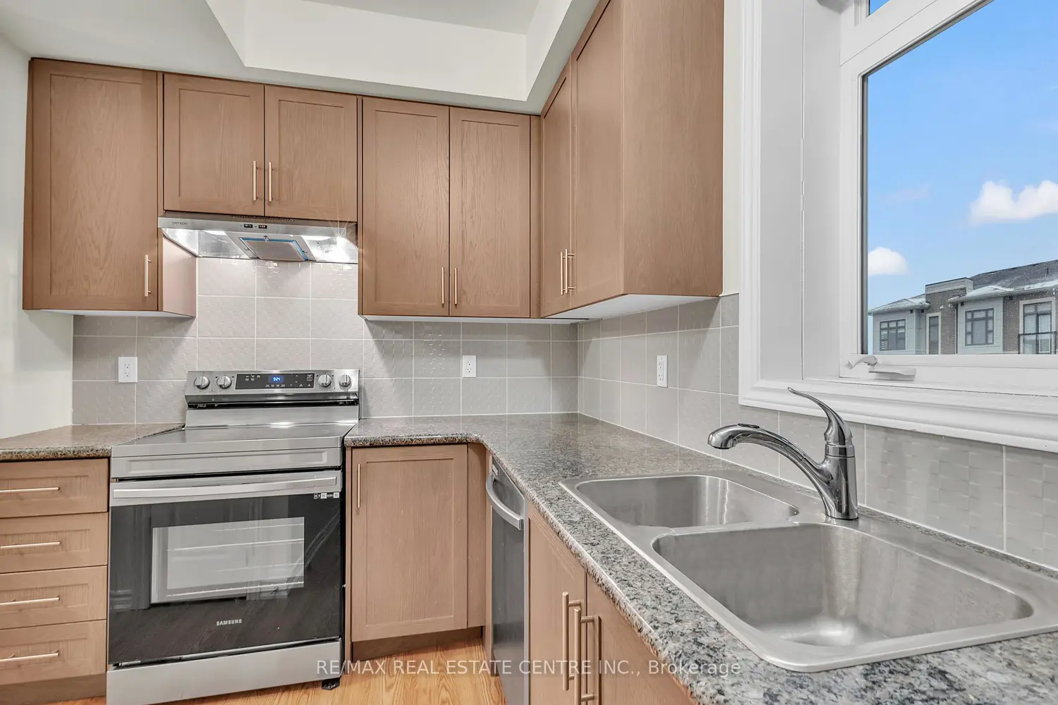 Additional image 5 of 10 Halliford Place G-32 (312)