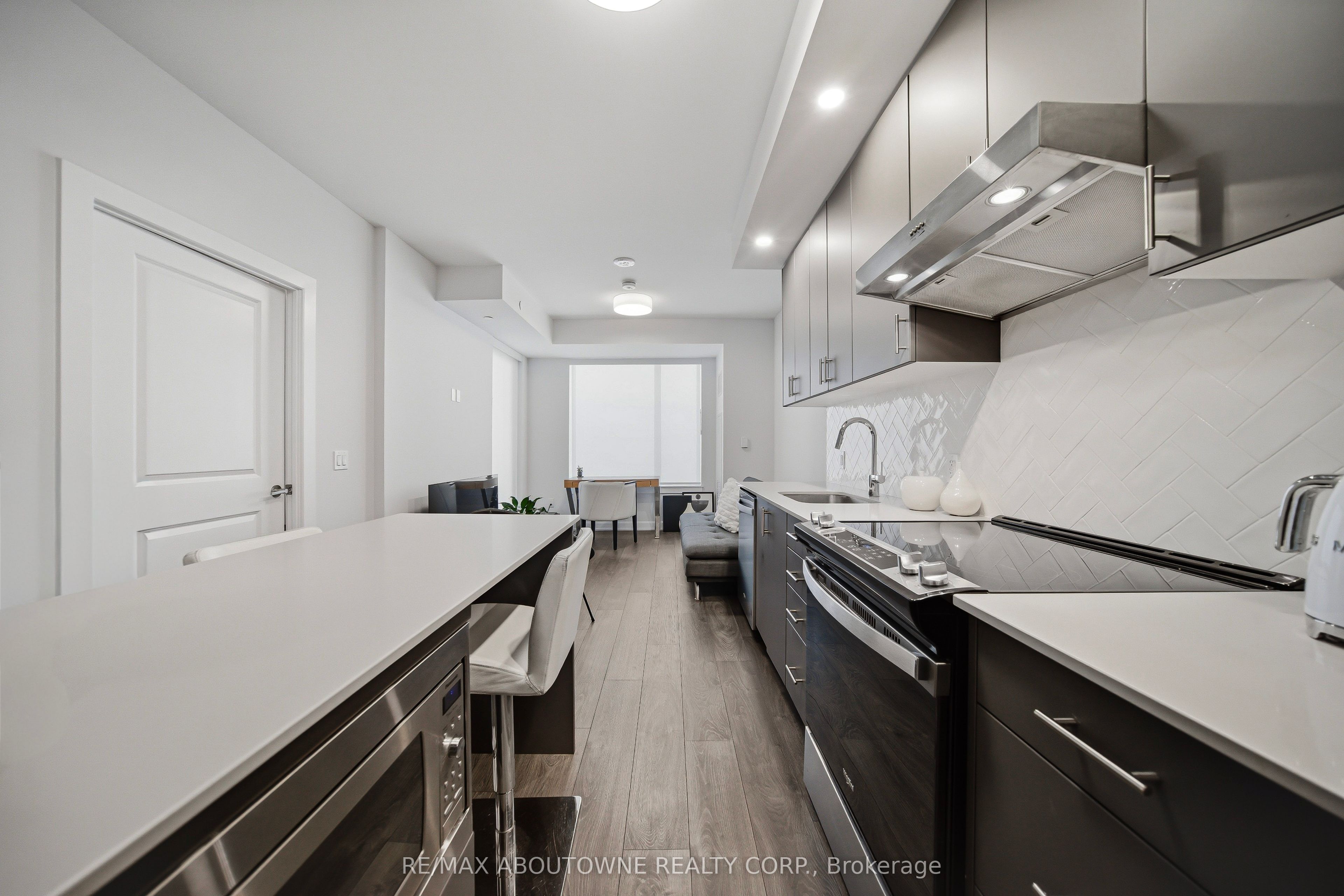 Additional image 6 of 1602-3220 William Coltson Avenue, Oakville, ON, L6H 7W6