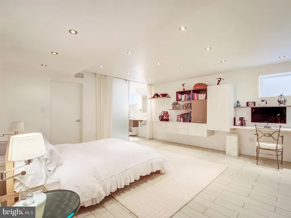 Additional image 12 of 3147 O Street NW, Washington, DC 20007