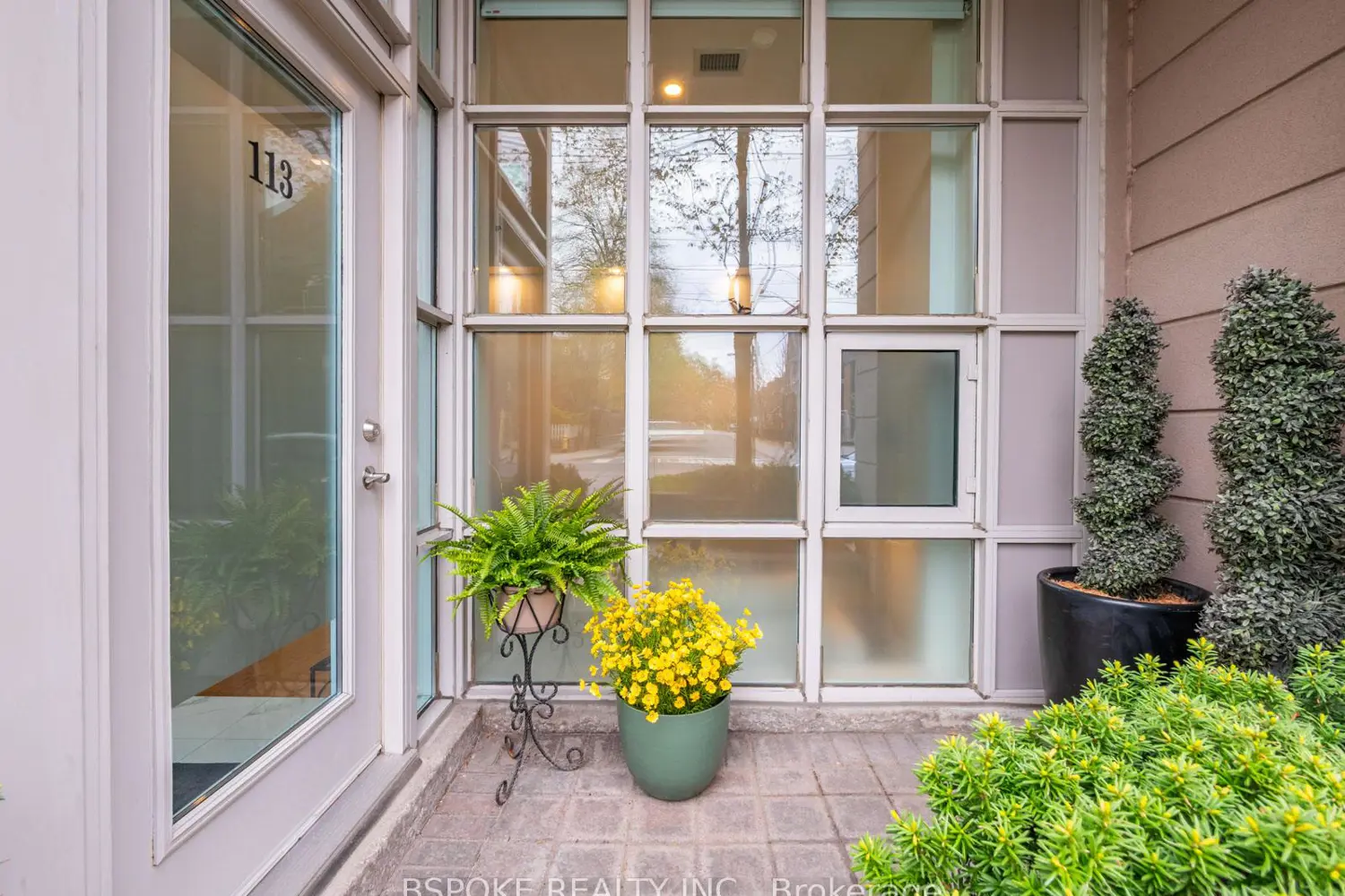 437 Roncesvalles Avenue 113 photo 2