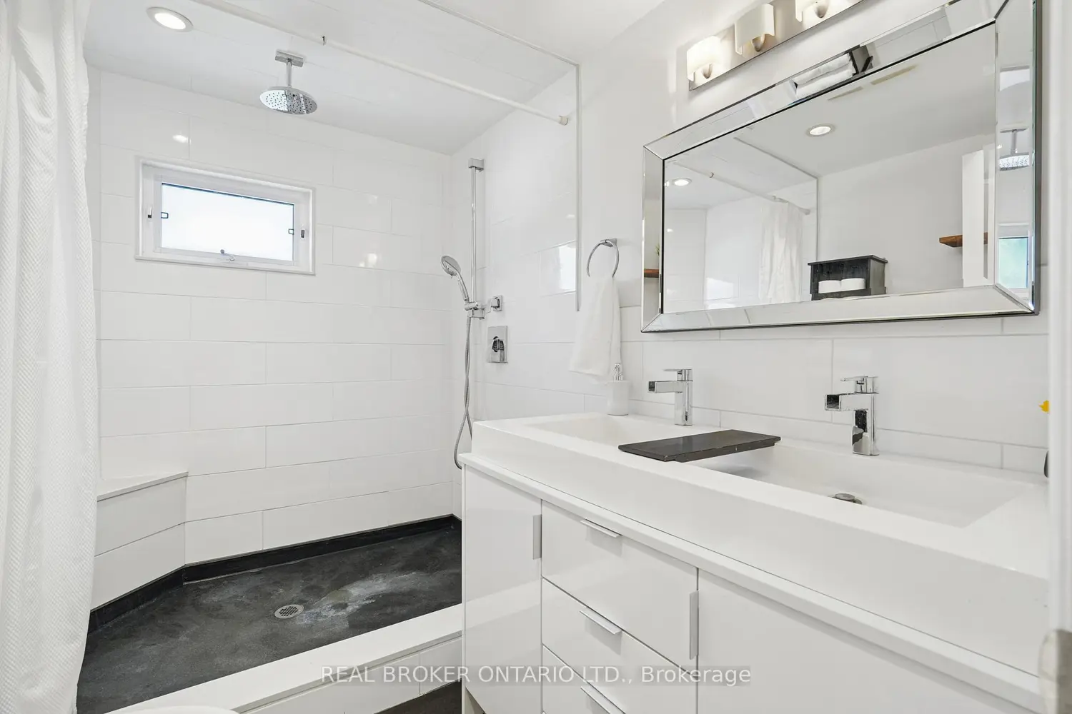 Additional image 9 of 2055 Embleton Road