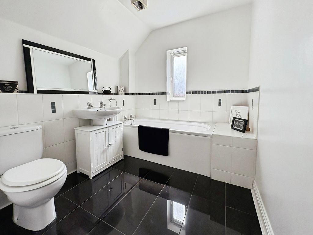 Additional image 19 of 4 bed semi-detached house for saleHeathfield, Newcastle Upon Tyne NE27