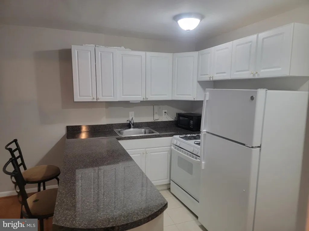 Additional image 3 of 922 24th Street NW Unit 412, Washington, DC 20037