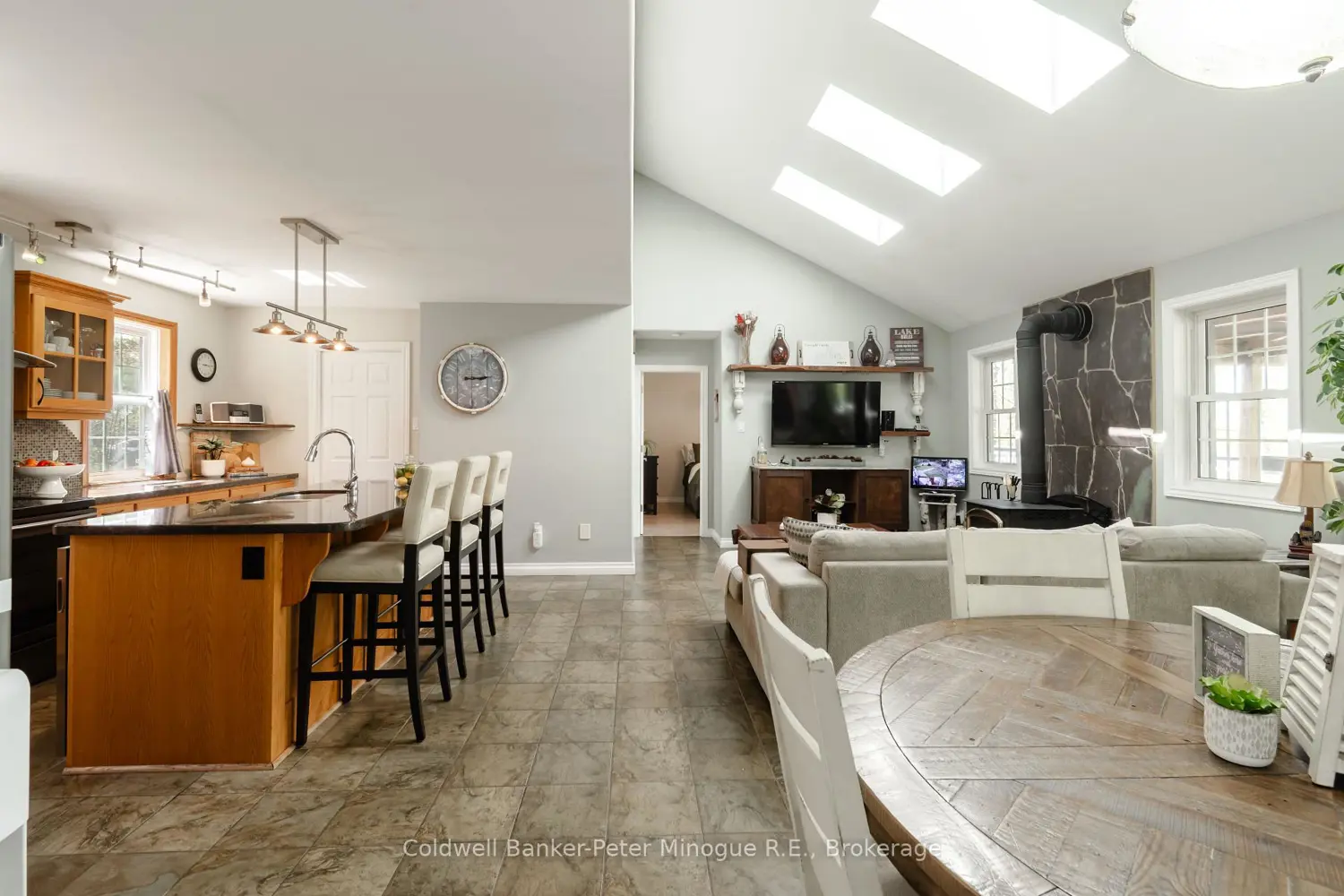Additional image 10 of 135 Pebble Beach Drive