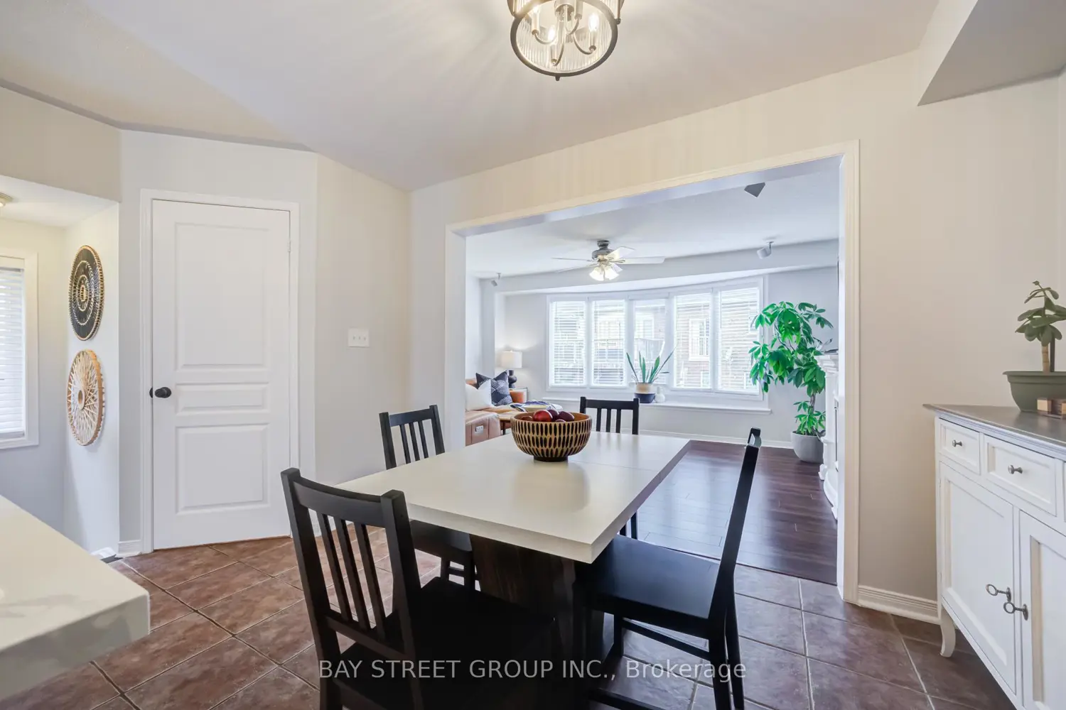 Additional image 7 of 2313 Saddlecreek Crescent