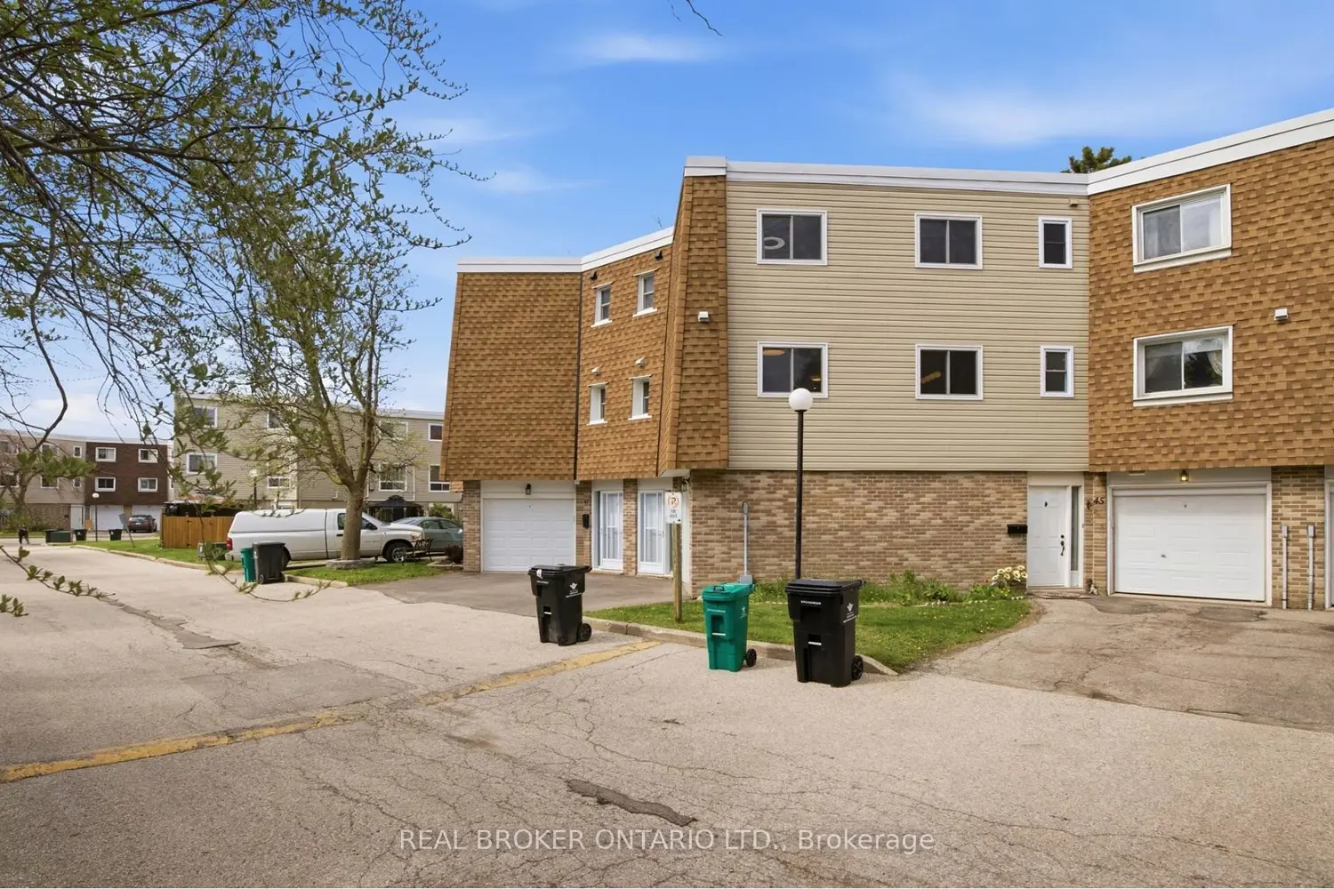 60 Elmsdale Drive 46