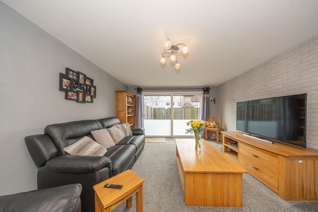 Additional image 6 of 3 bed flat for saleLeven Walk, Craigshill, Livingston EH54