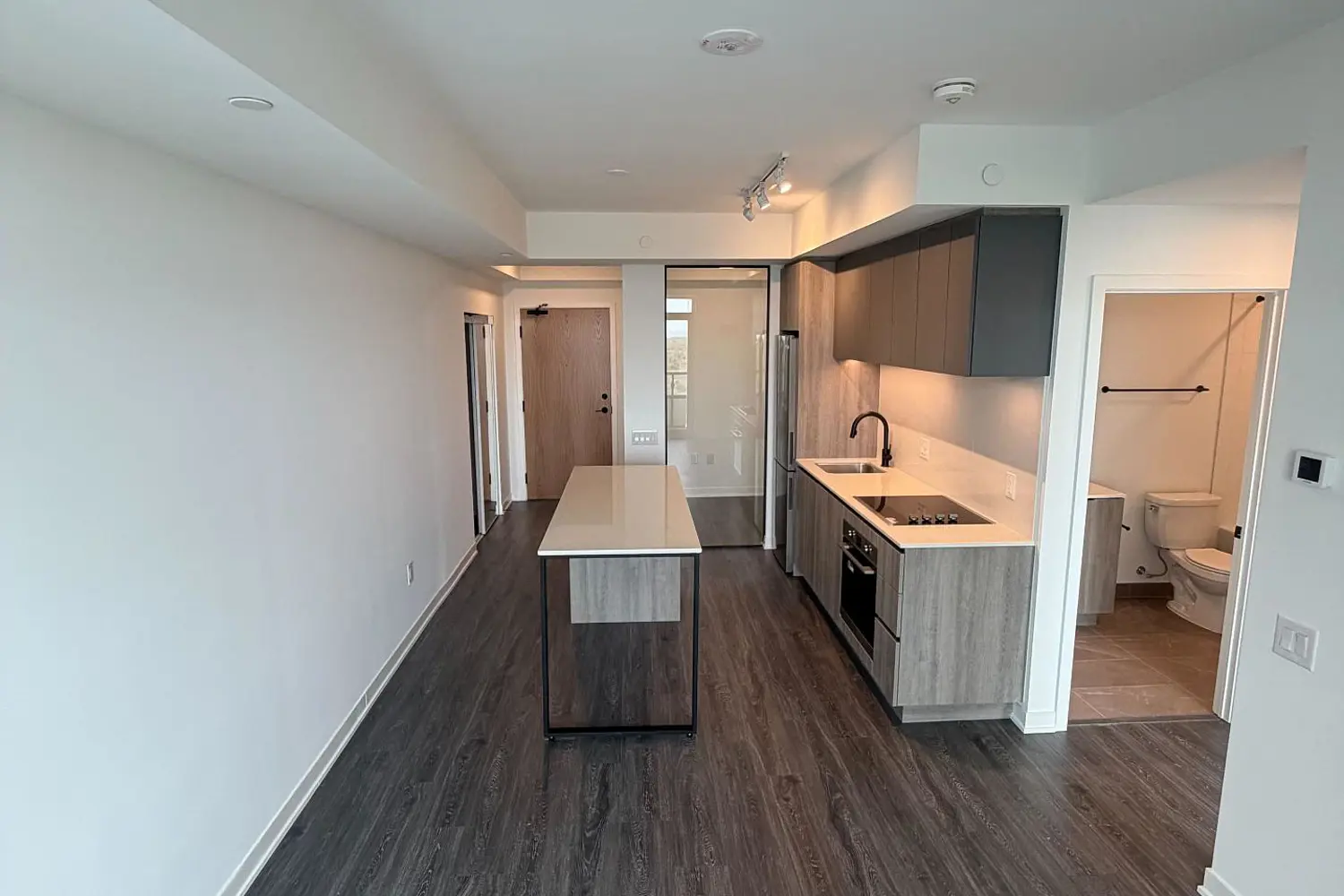 Additional image 12 of 2495 Eglinton Avenue 2412