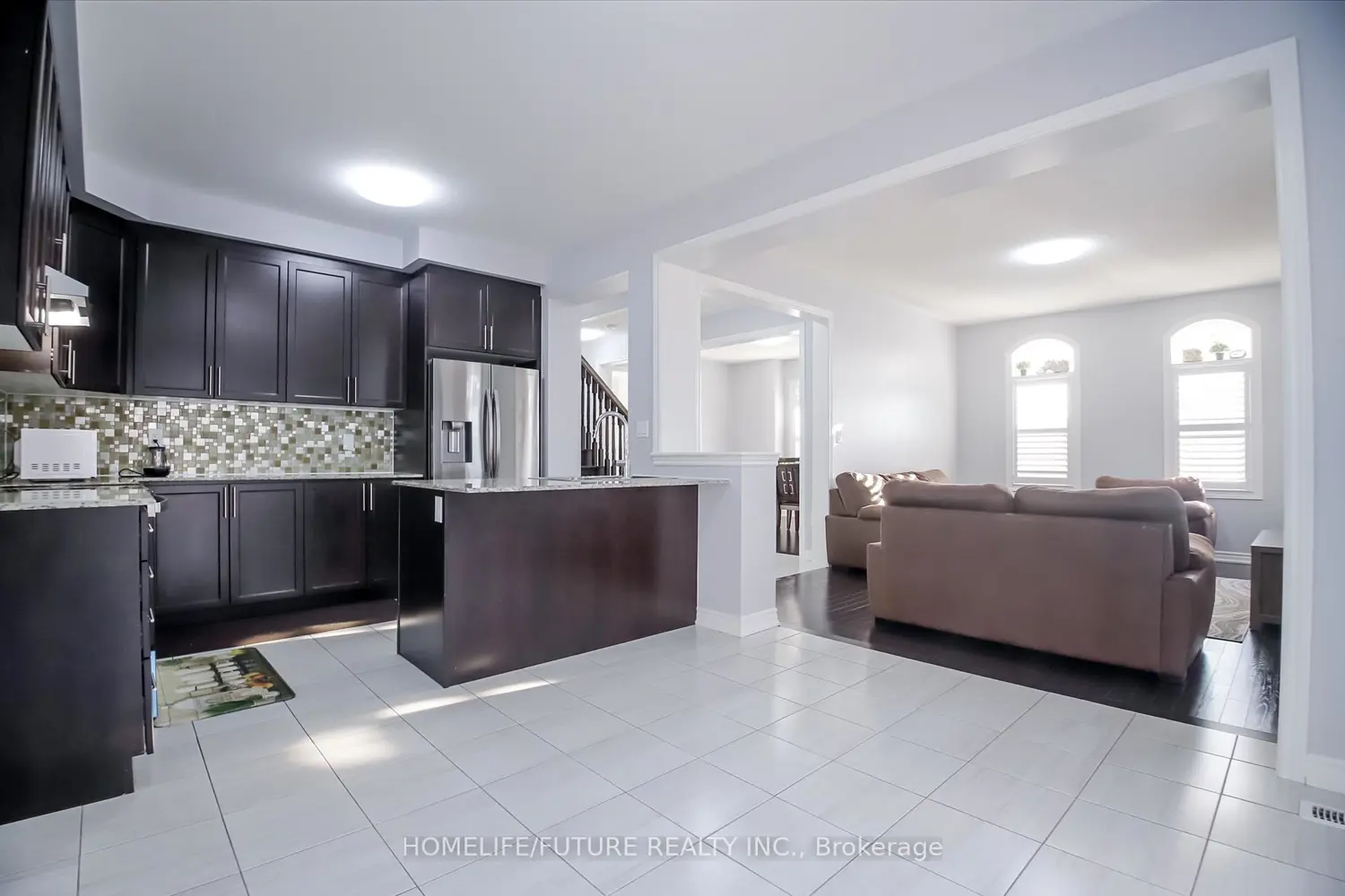 140 Ronald Hooper Avenue photo 5