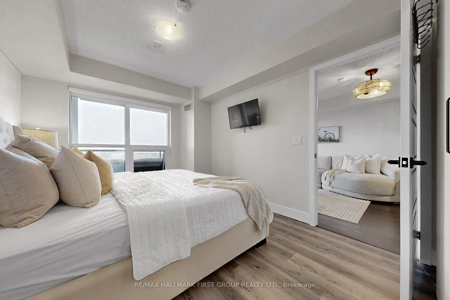 Additional image 13 of 1255 Bayly Street 605
