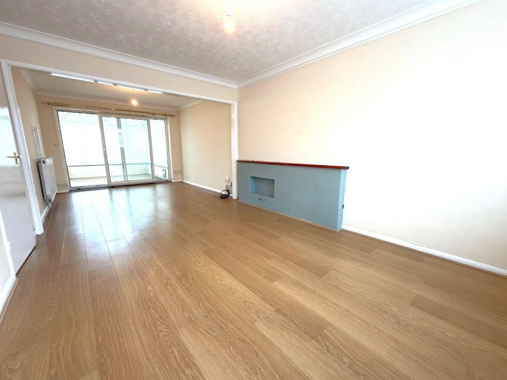 Additional image 4 of 4 bed detached house for saleBroughton Ave, Icknield Catchment, Luton, Bedfordshire LU3