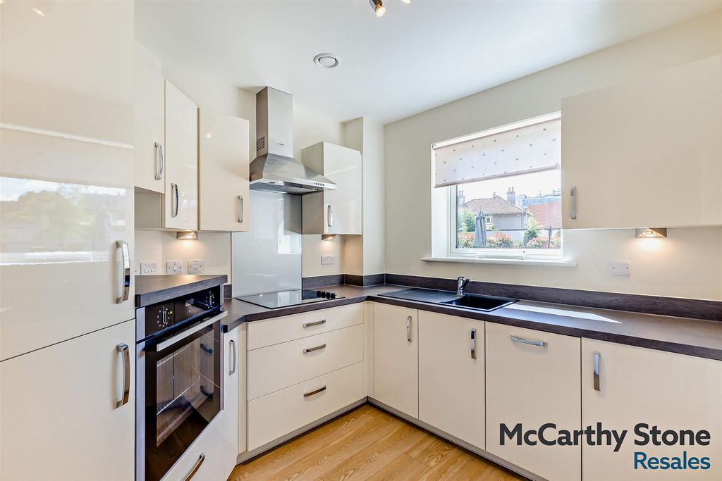 Additional image 5 of 2 bed flat for saleMonument Place, Endless Street, Salisbury SP1