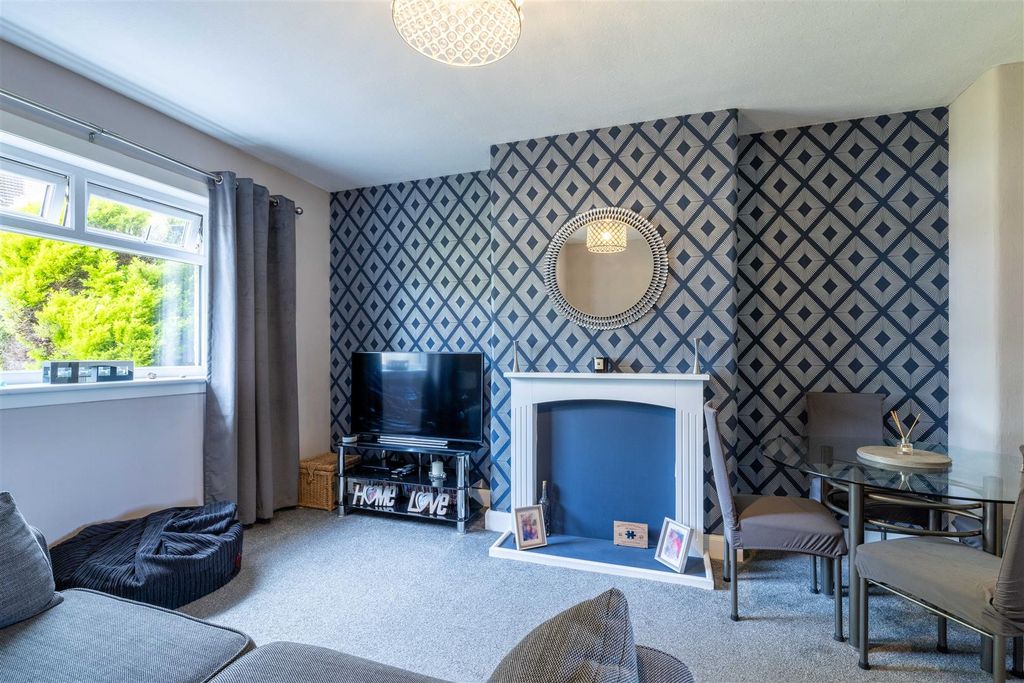 Additional image 4 of 3 bed flat for saleGlengarry Road, Perth PH2