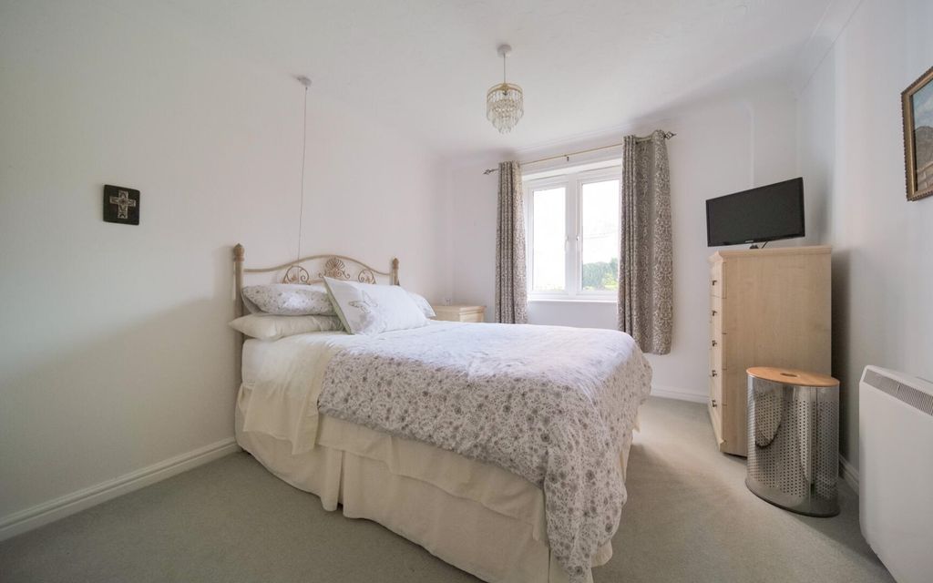 Additional image 7 of 1 bed property for saleGiffords Court, Melksham SN12