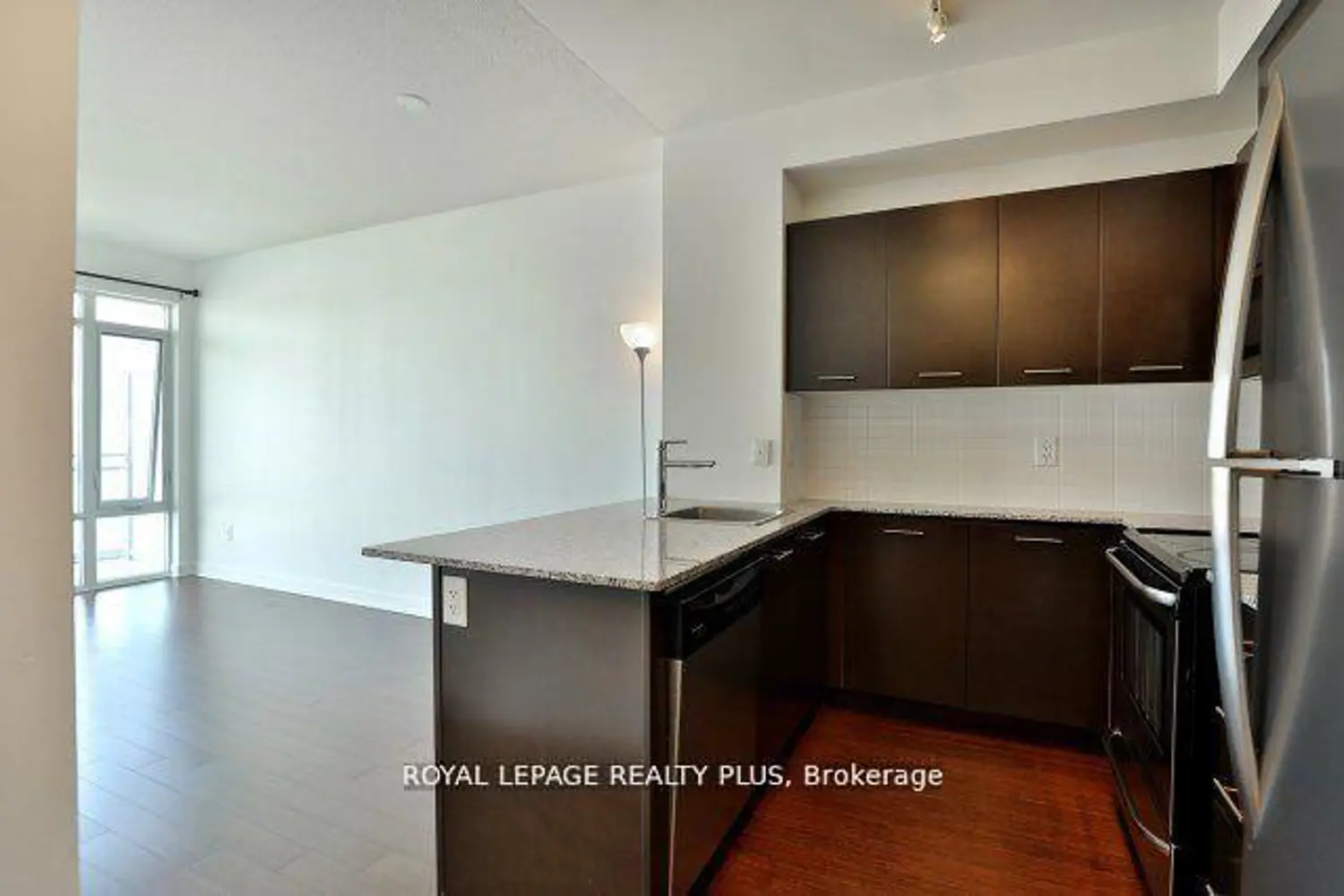 Additional image 8 of 360 Square One Drive 812