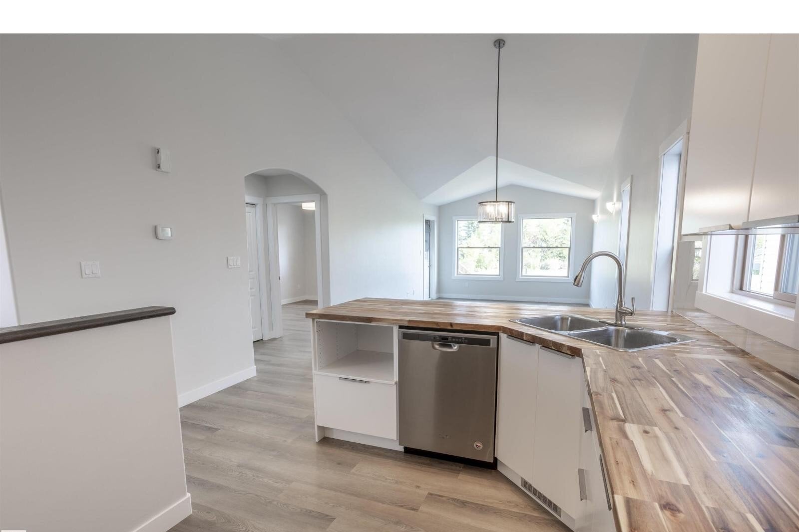 Additional image 8 of 738 Kananaskis Drive, Devon, AB, T9G2G7