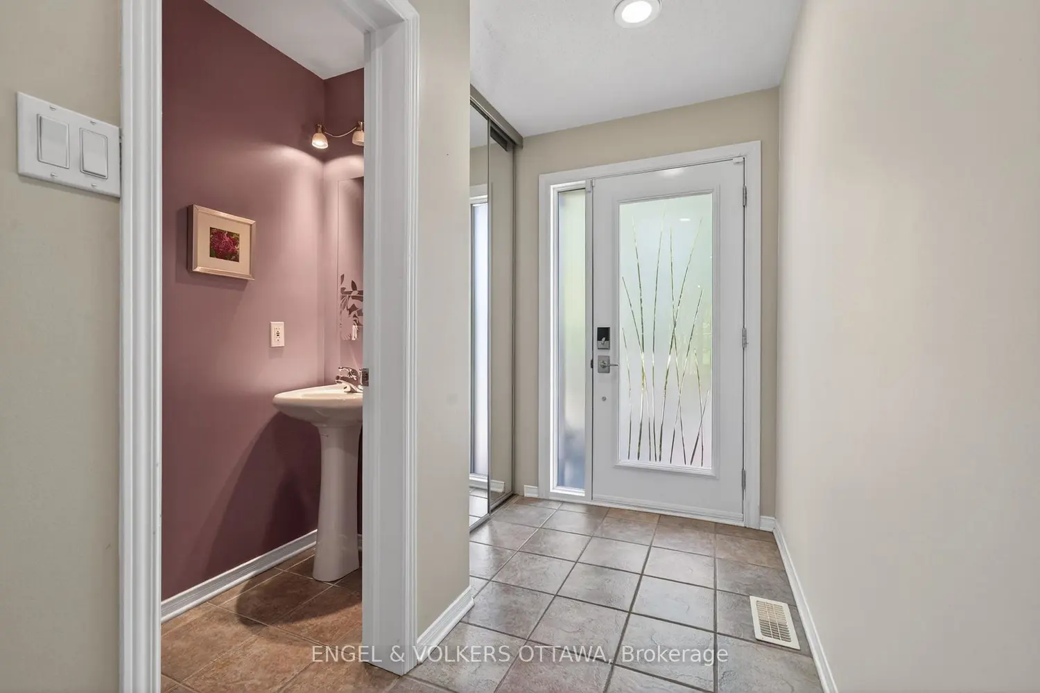 27 Briarway Private photo 2