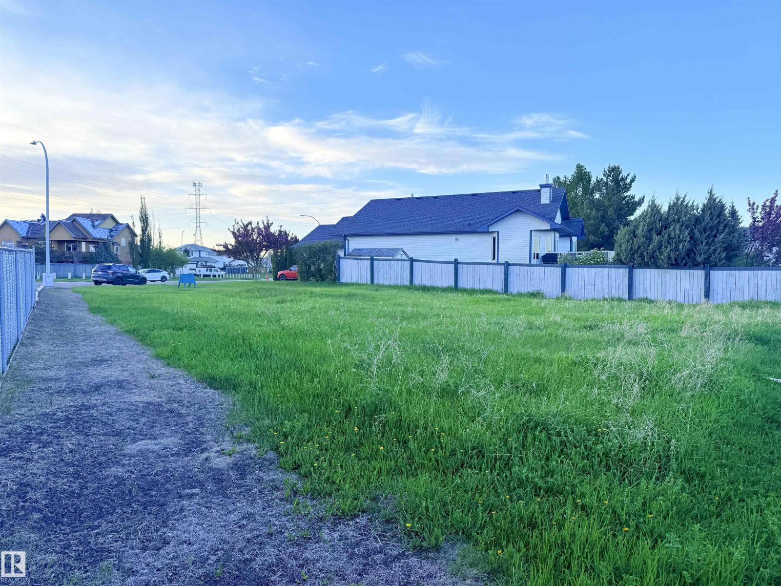 Additional image 5 of 14411 16 Street NW, Edmonton, AB, T5Y2Y1