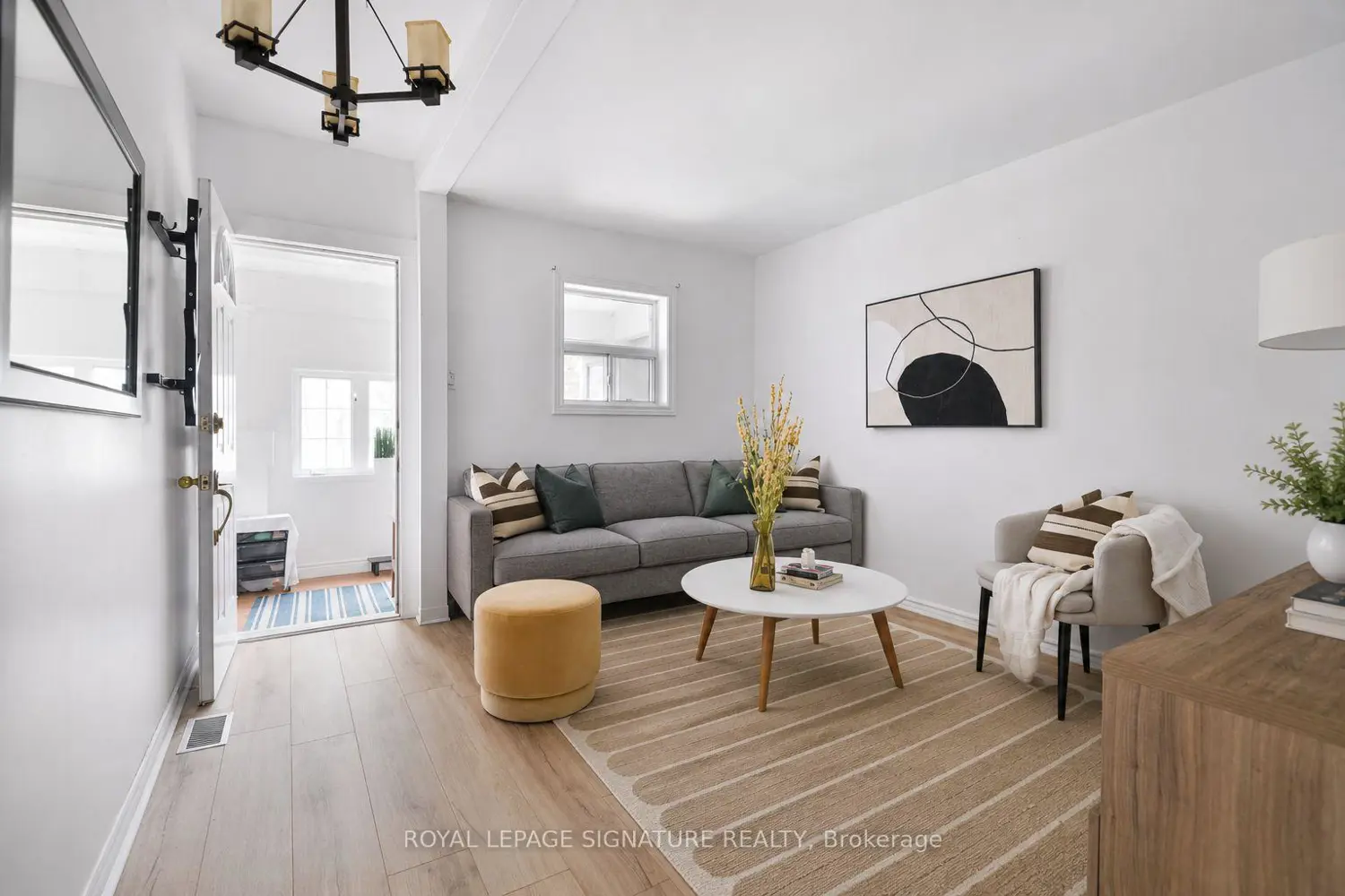 13 Auburn Avenue photo 3