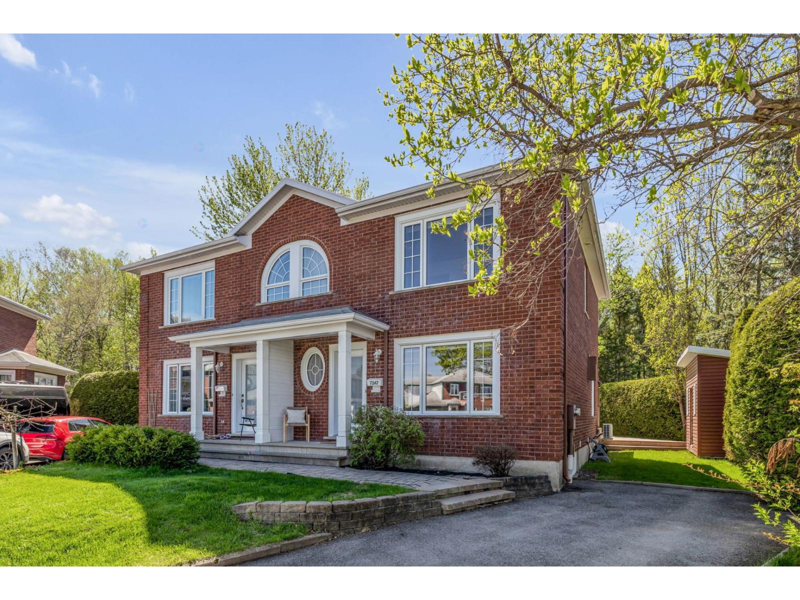 7247 Rue des Hauteurs