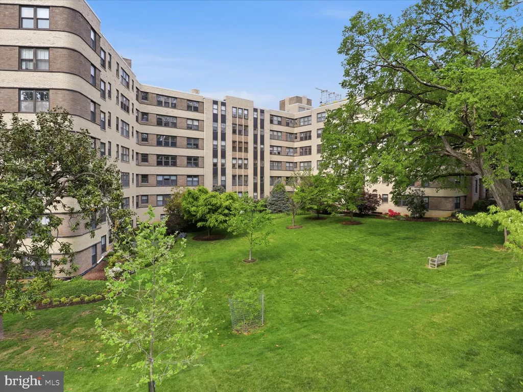 Additional image 2 of 3901 Cathedral Avenue NW Unit 418, Washington, DC 20016