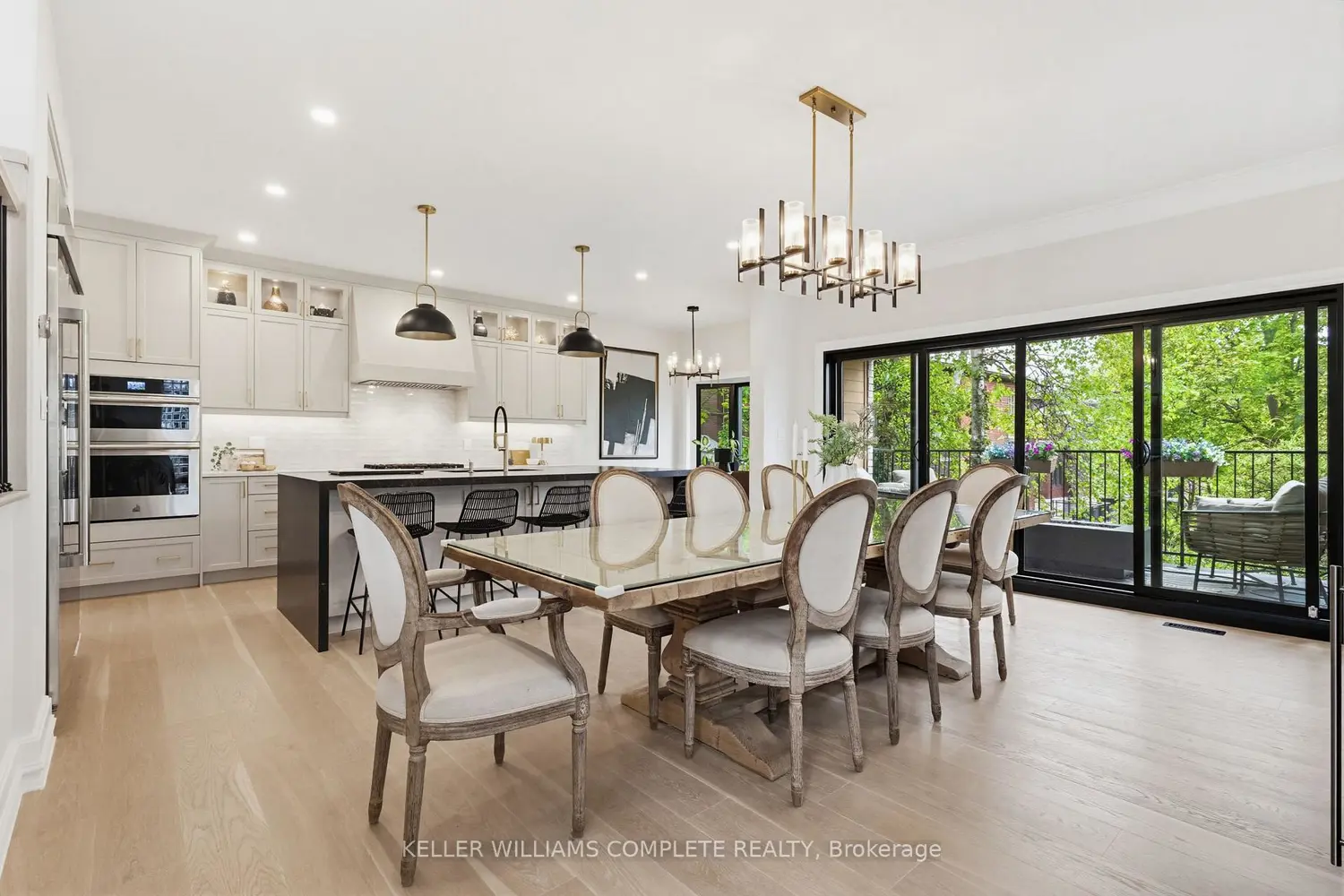 Additional image 3 of 28 Undercliffe Avenue