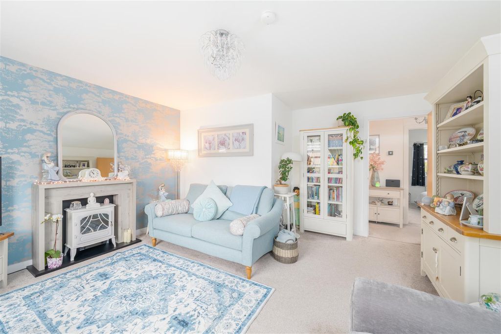 Additional image 3 of 2 bed flat for sale18 Strae Brigs, St. Boswells, Melrose TD6