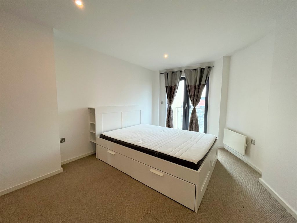 Additional image 6 of 2 bed flat for saleSouth Quay, Kings Road, Swansea SA1
