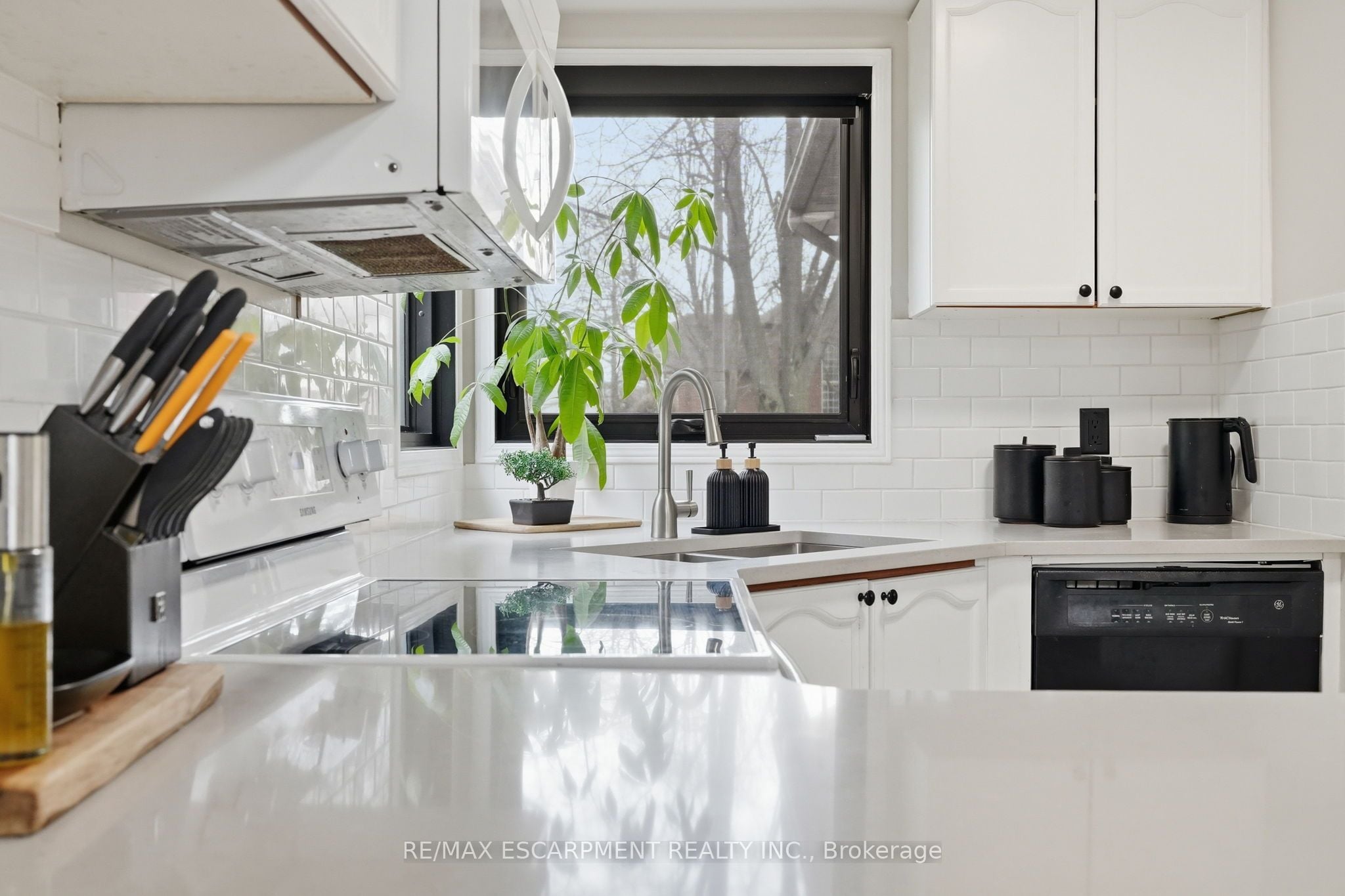 Additional image 6 of 6 Woodcroft Crescent, Hamilton, ON, L8B 0H1