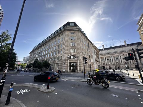 South Block, Belvedere Road, London SE1, Room to rent