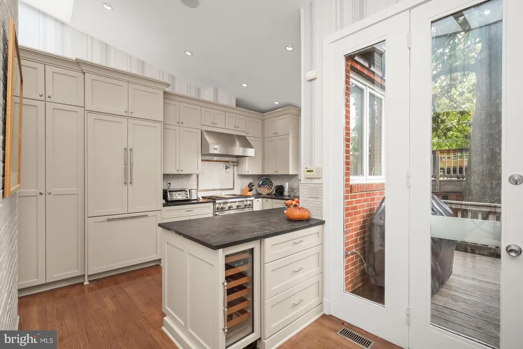 Additional image 12 of 1716 Q Street NW, Washington, DC 20009