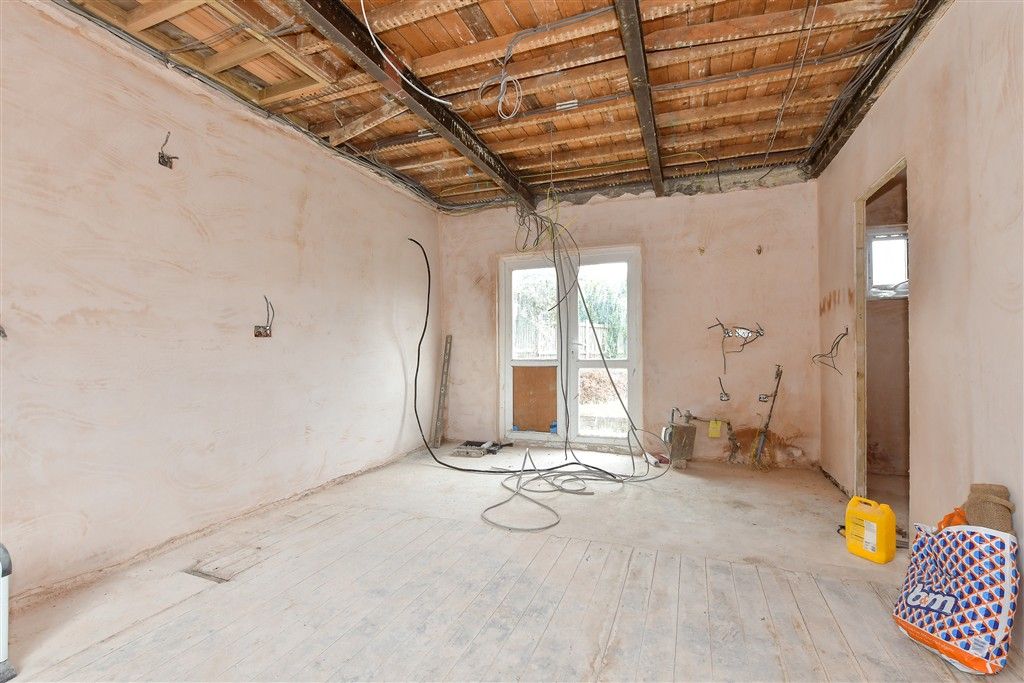 Additional image 2 of 3 bed semi-detached house for saleAckholt Road, Aylesham, Canterbury, Kent CT3